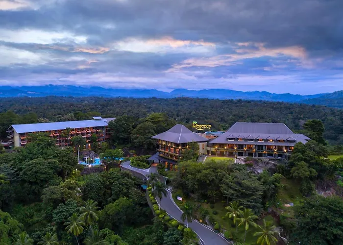 Earl\'S Regency Hotel