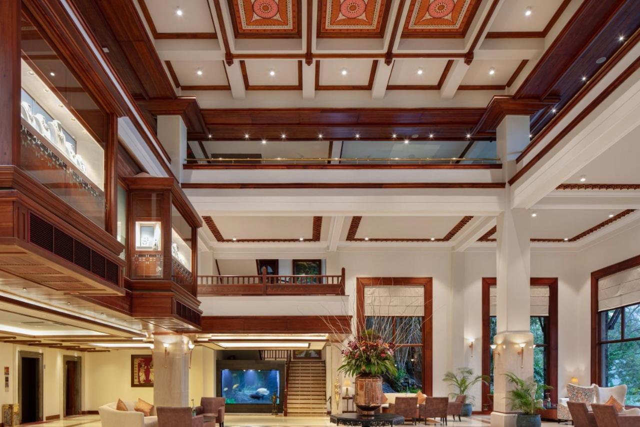 Hotel Earl's Regency 5*