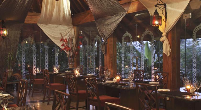 Hotel Earl's Regency 5*